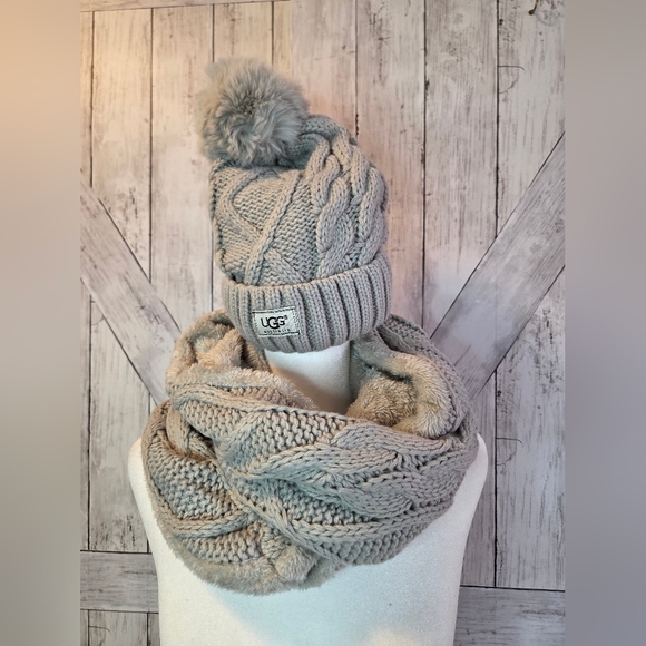 UGG Cream Cable Knit Beanie and Scarf Set - Picture 6 of 6